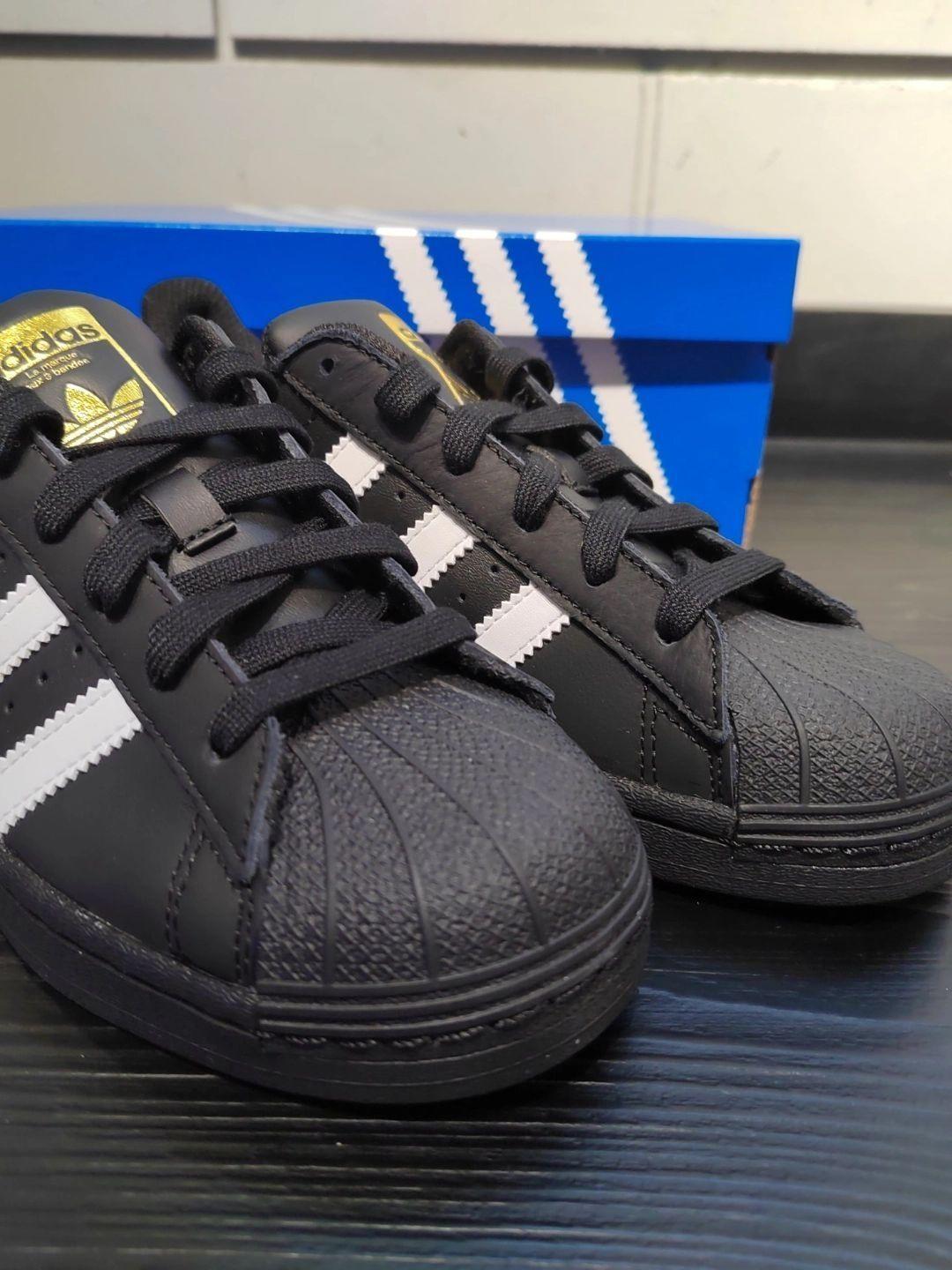 adidas originals SUPERSTAR 带你走上时尚前沿